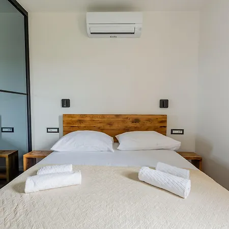 Ecija 4* Donji Seget