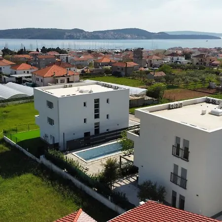 Guest house Ecija 4*
