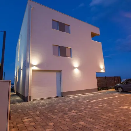 Guest house Ecija 4*